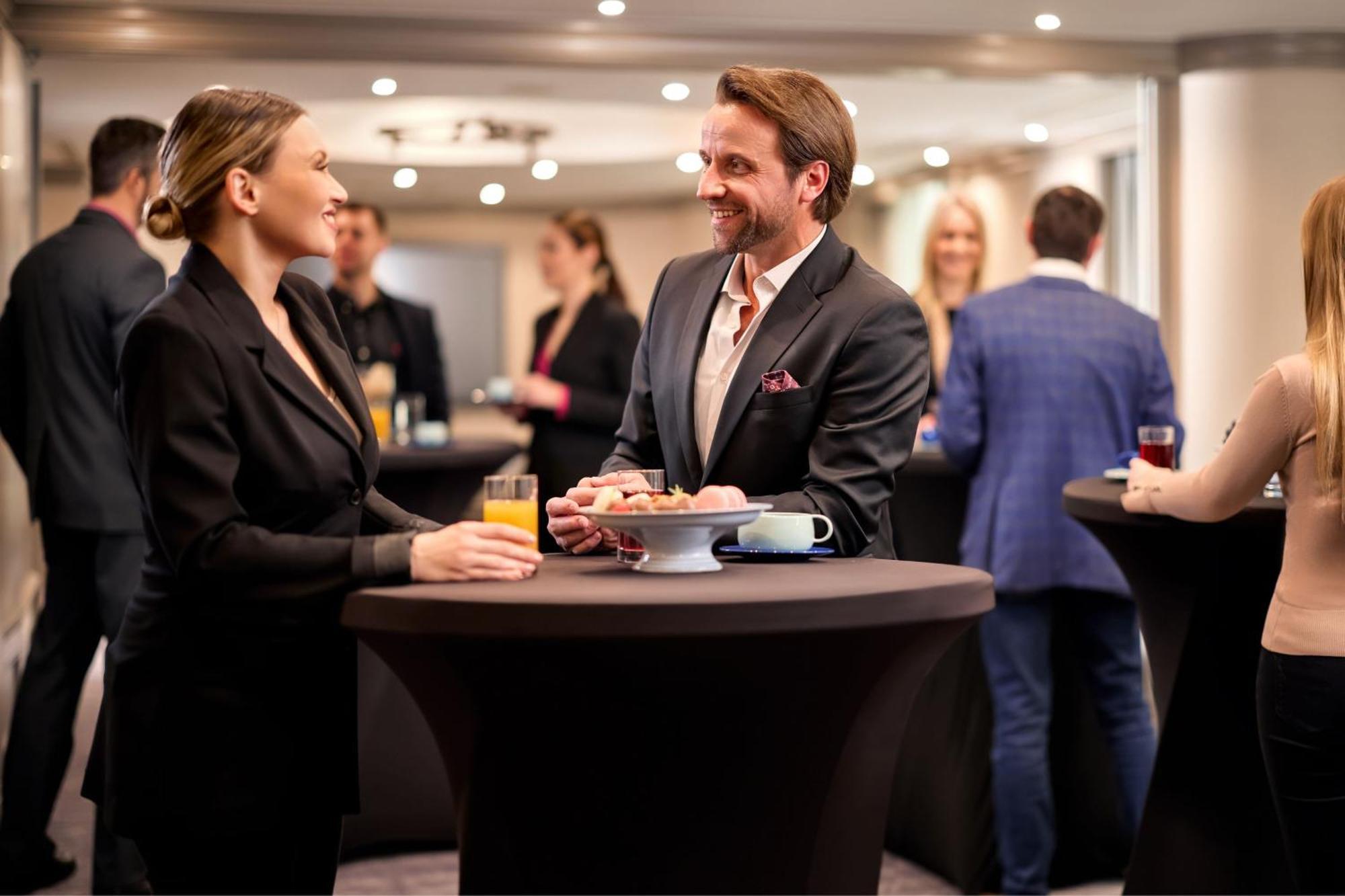 Sheraton Zagreb Hotel Luaran gambar A cocktail party
