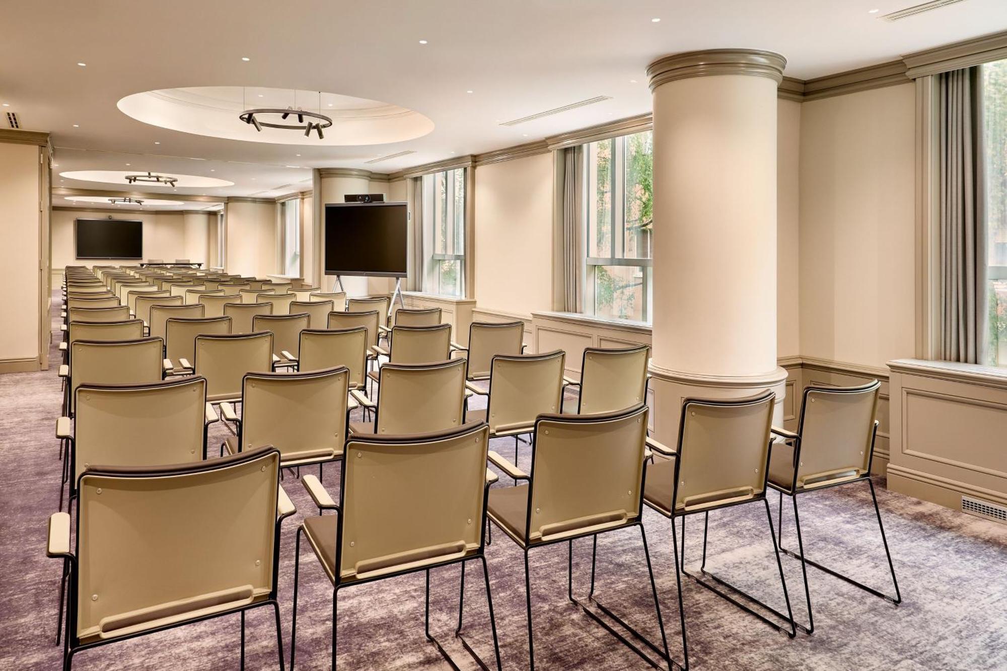 Sheraton Zagreb Hotel Luaran gambar Meeting room