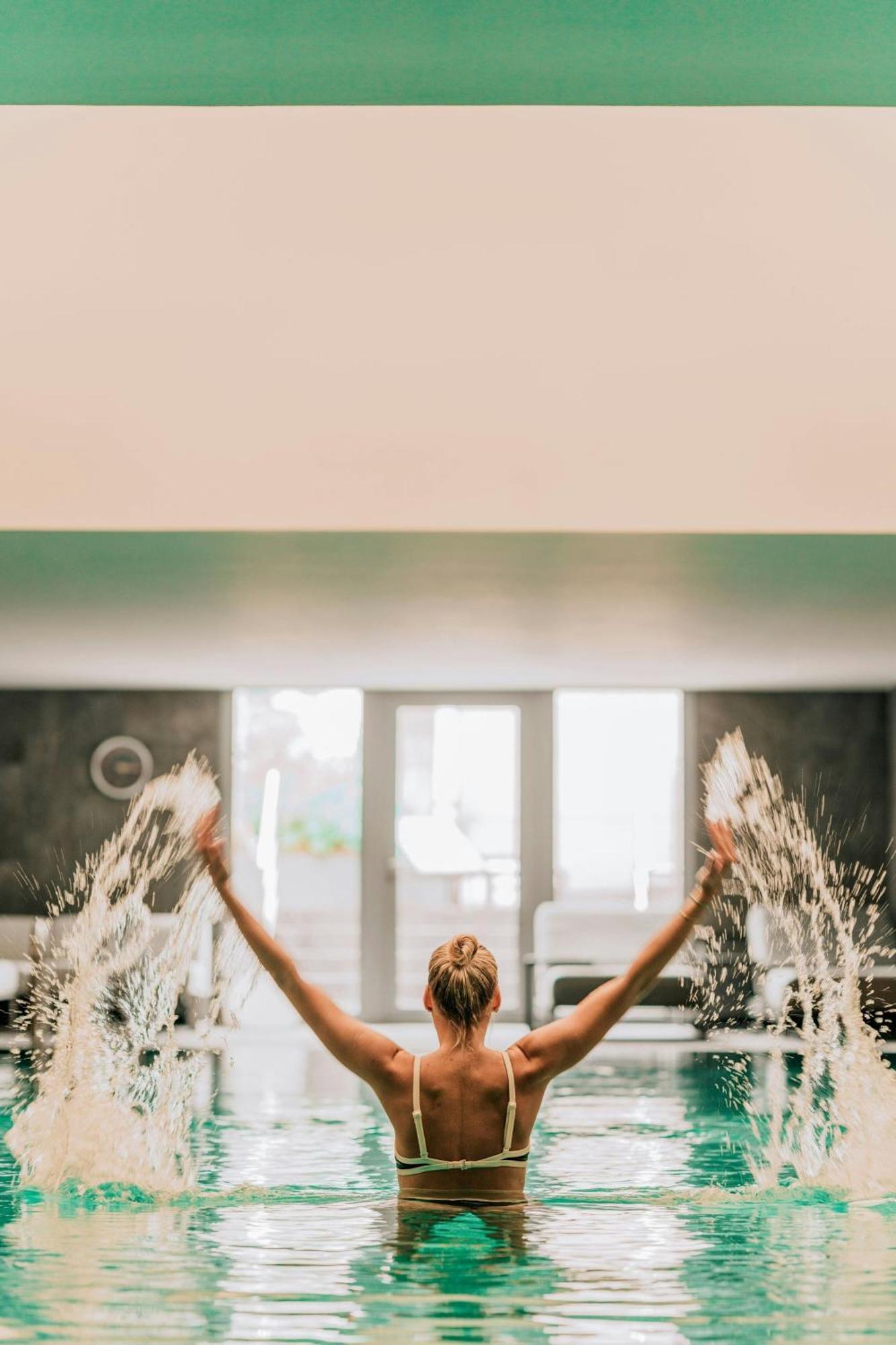 Sheraton Zagreb Hotel Luaran gambar A woman in a spa