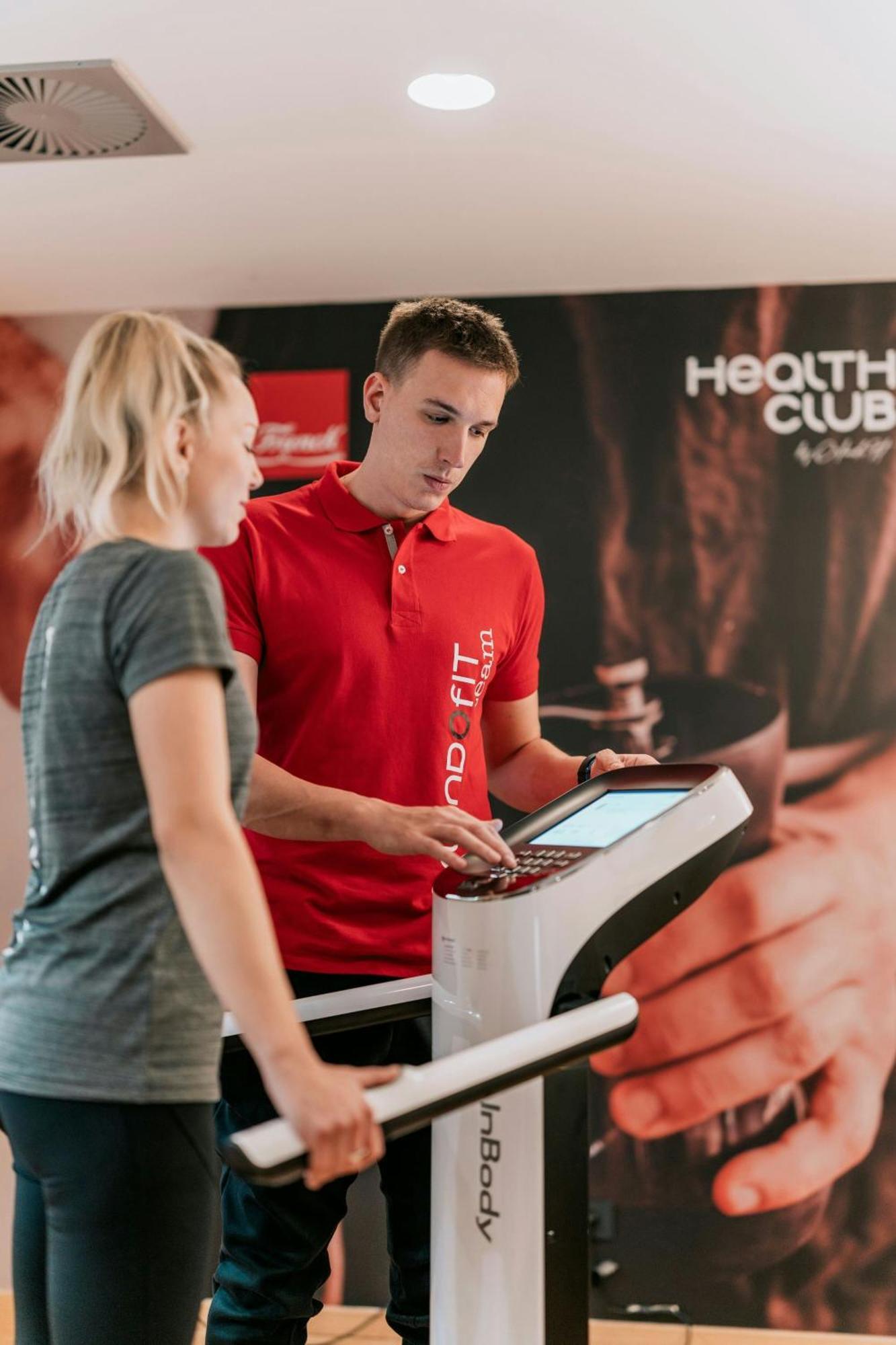 Sheraton Zagreb Hotel Luaran gambar A personal trainer at a gym